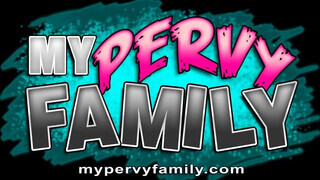 Slimthick Vic nagyon kettyinteni akart már - MyPervyFamily