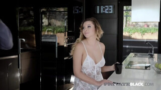 PrivateBlack - Anna Polina a méretes cickós zsenge gádzsi