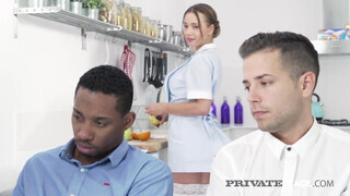 PrivateBlack - Taylor Sands édeshármasban hancúrozik