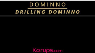 Karups - Dominno a nagy didkós milf