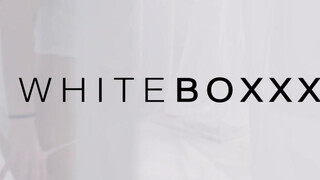 WhiteBoxxx - Emily Cutie a vonzó ukrán lány