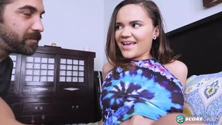 Naudi Nala vadul cumizza és lovagolja a méretes kukacot