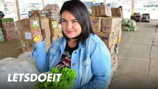Behemót spanyol milf pinája mélyen bekúrva xiomarától