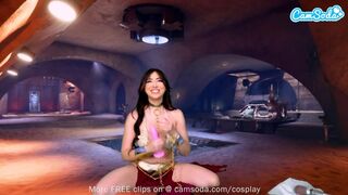 Princess Leia cosplayban élvezi a óriási didkós csoki szépség játékát