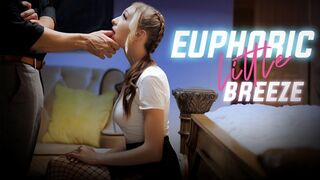 Cuki zsenge Breezy Bri kinky hangulatban csábítja a nevelő atyja barátját gyönyörű alsóruhában