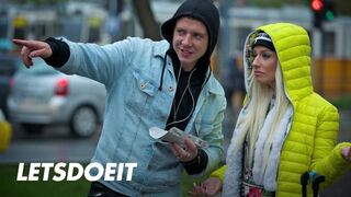 Francia lány Jessie Volt megkúrva idegen óriási faszal