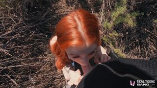 Szenvedélyes vörös fiatal Madi Collins kibelezi a puncáját és keményen megdugja a gigászi rúdja