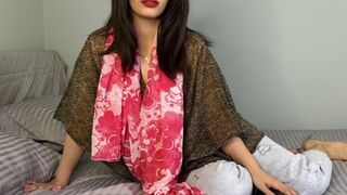 Vonzó arab milf keményen megbassza a gigászi fenekét